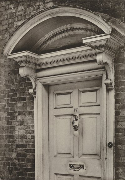 Puerta, The Causeway, Horsham, Sussex (foto en b/n) de William Galsworthy Davie