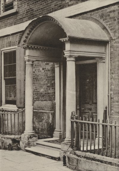 Puerta, The Close, Salisbury, Wilts de William Galsworthy Davie