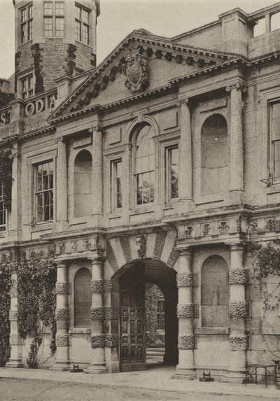 Puerta, La Entrada, Castle Ashby, Northants de William Galsworthy Davie