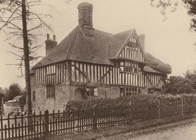 Yew-Tree Farm, cerca de Beckley y Northiam, Sussex (foto en blanco y negro) de William Galsworthy Davie