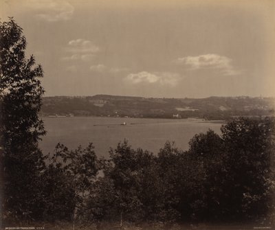 Lago Cayuga hacia Ithaca de William H. Rau