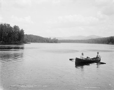 Montañas Cold Brook desde el Puente Estatal, Montañas Adirondack de William Henry Jackson