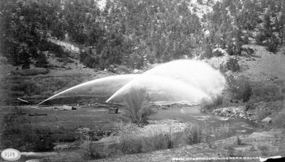 Minería hidráulica cerca de Dallas, c.1882-1900 de William Henry Jackson