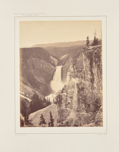 Cataratas inferiores de Yellowstone, vista lejana de William Henry Jackson