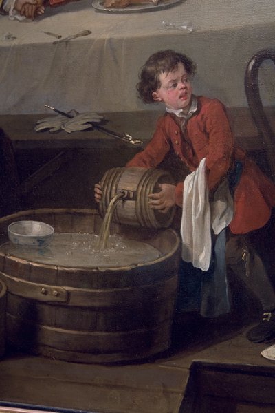 Un pinche distraído vierte un barril de brandy en un medio barril de desperdicios sucios, (detalle) de Una Elección, Escena I, Un Entretenimiento de Elección, 1744-45 de William Hogarth