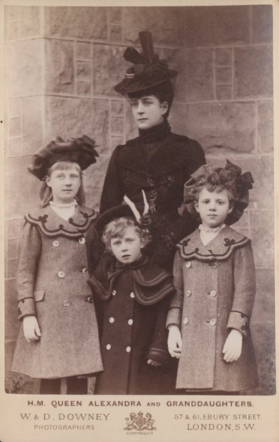 La Reina Alexandra y sus nietas de William and Daniel Downey