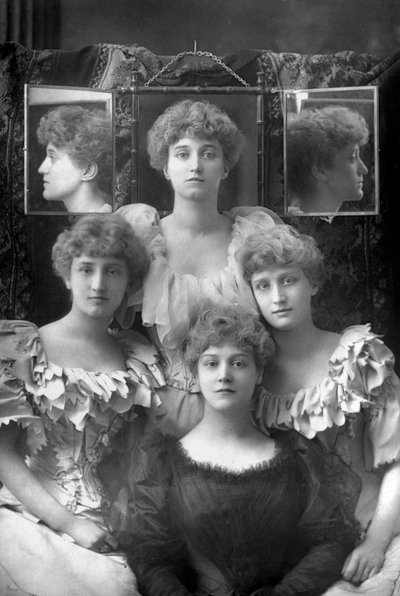 Las hermanas Dene de William and Daniel Downey