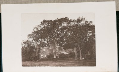 La antigua casa Fairbanks en Dedham, Massachusetts, construida en el año 1636 de Wilson Flagg