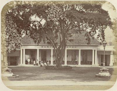 Hotel marina te batavia de Woodbury and Page