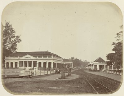 Sociëteit Harmonie y la tienda de Oger Frères en Batavia de Woodbury and Page