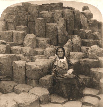 La silla de los deseos, Calzada de los Gigantes, Irlanda, 1897 de Works and Sun Sculpture Studios