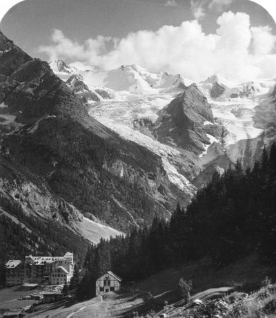 Un hotel en Trafoi, Italia, c. 1900 de Wurthle and Sons