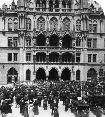 Concierto al aire libre en el Ayuntamiento, Múnich, Alemania, c1900s de Wurthle and Sons