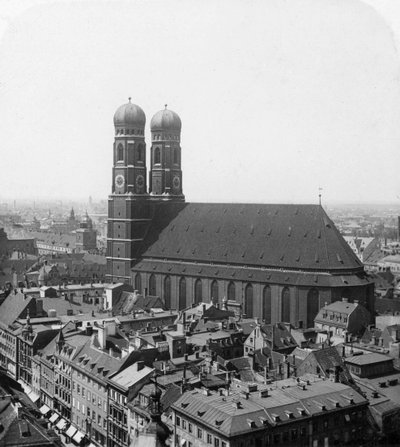 La Frauenkirche, Múnich, Alemania, c1900 de Wurthle and Sons