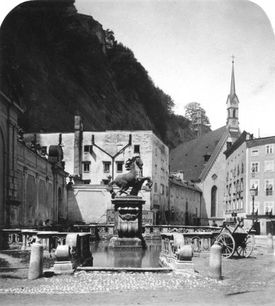 El pozo de caballos Pferdeschwemme, Salzburgo, Austria, c1900s de Wurthle and Sons