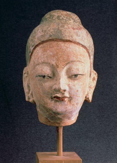 Cabeza de una estatua de Buda, de Bezeklik, siglo IX-X de Xingjiang