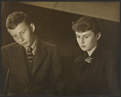 [Sandy y Belinda Brook] de Yasuo Kuniyoshi