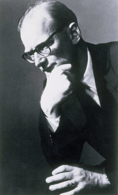 Arthur C. Clarke, autor británico de ciencia ficción e inventor de Frederick (attr. to) Barnard