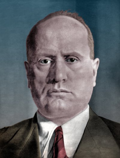 Benito Mussolini de . .