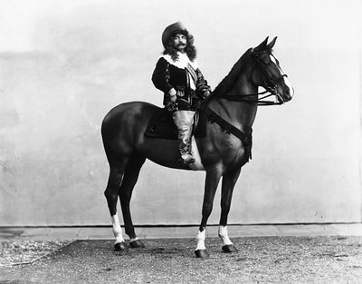 Capitán Bonaini con un traje del siglo XVII, fotografiado a caballo de Henry Charles Fehr