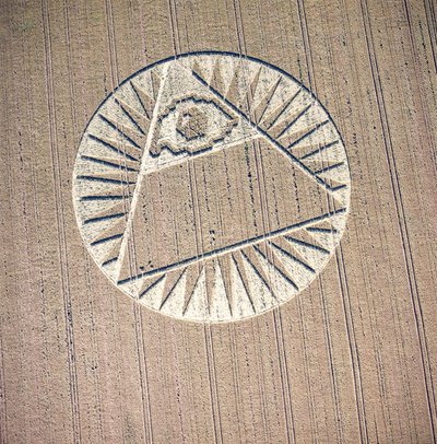 Círculo de cultivo en campo de trigo, Highclere, Hampshire, 21 de julio de 2002 de Ferdinand Georg Waldmuller