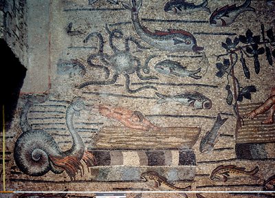 Jonás siendo escupido por la ballena, detalle de un pavimento decorativo que representa imágenes cristianas y símbolos paganos, c.313 d.C. de Hippolyte Lalaise Devéria