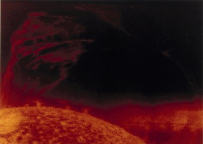 Llamarada solar vista en luz de helio 3, fotografiada desde Skylab de Henry Charles Fehr