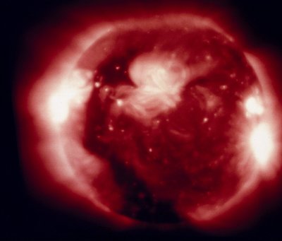 El Sol, fotografiado en longitudes de onda de rayos X por Skylab de Henry Charles Fehr