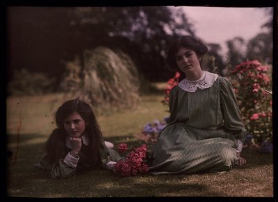 Dos chicas en un jardín de Frederick (attr. to) Barnard