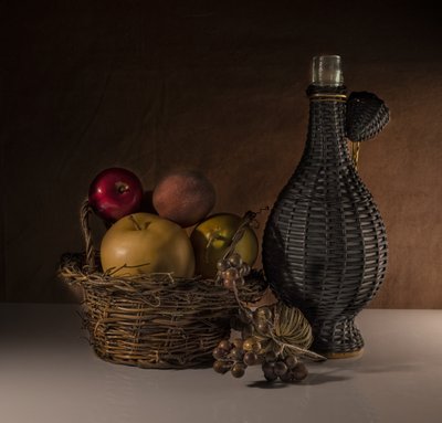 Fruta y botella rústicas de larryliu
