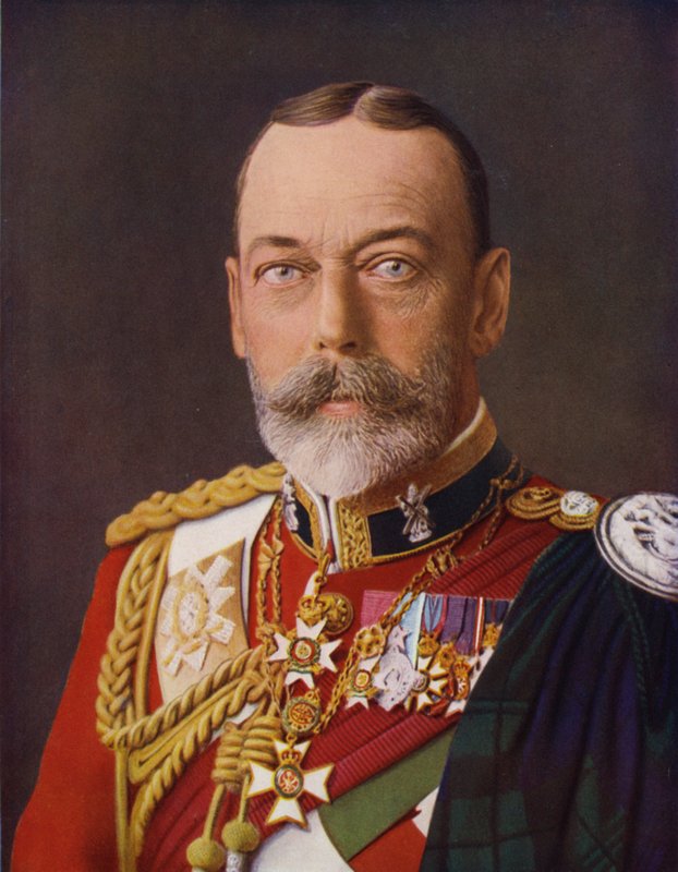 El Rey Jorge como Coronel en Jefe de la Guardia Negra (foto en color) de (after) English photographer