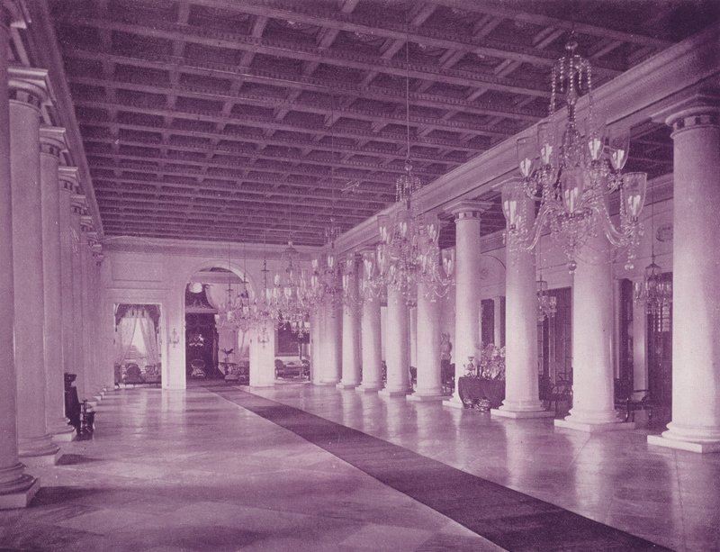 Salón de Mármol, Casa de Gobierno, Calcuta de (after) English photographer
