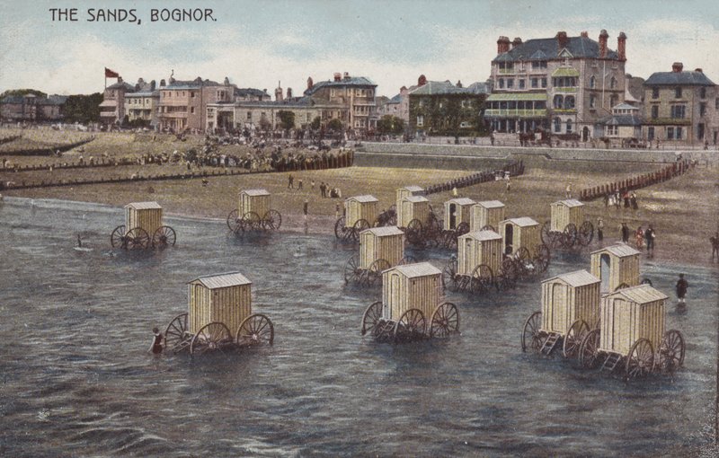 The Sands, Bognor (foto en color) de (after) English photographer