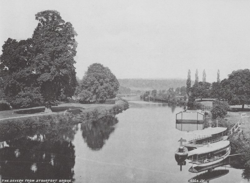 El Severn desde el puente de Stourport (foto en blanco y negro) de (after) English photographer