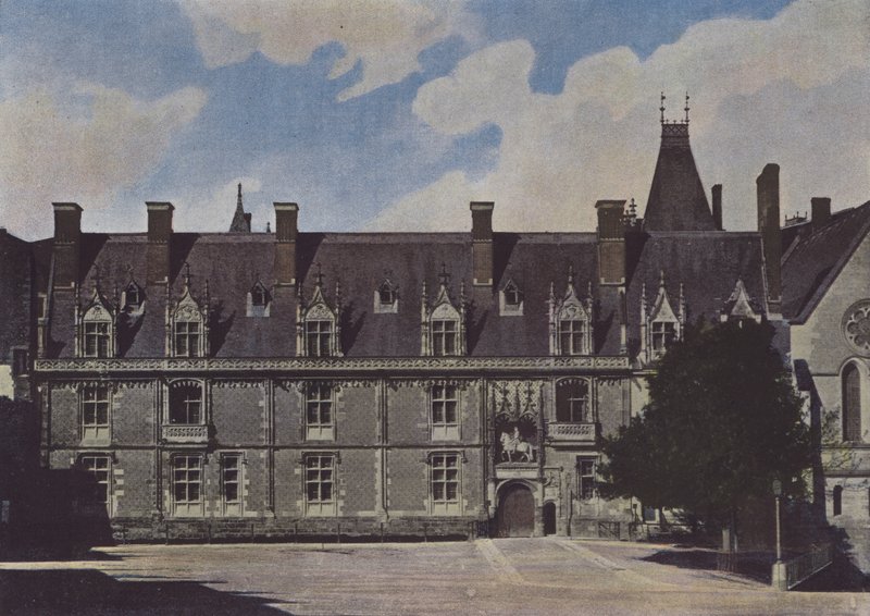 Castillo de Blois, Fachada hacia el patio de (after) French Photographer