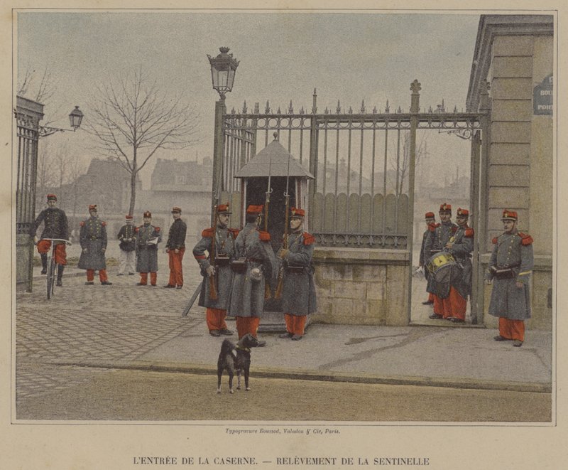 La entrada del cuartel, relevo del centinela (foto coloreada) de (after) French Photographer
