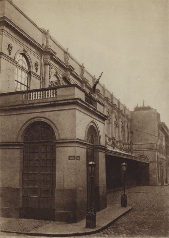El antiguo Ópera de la calle Le Peletier de (after) French Photographer
