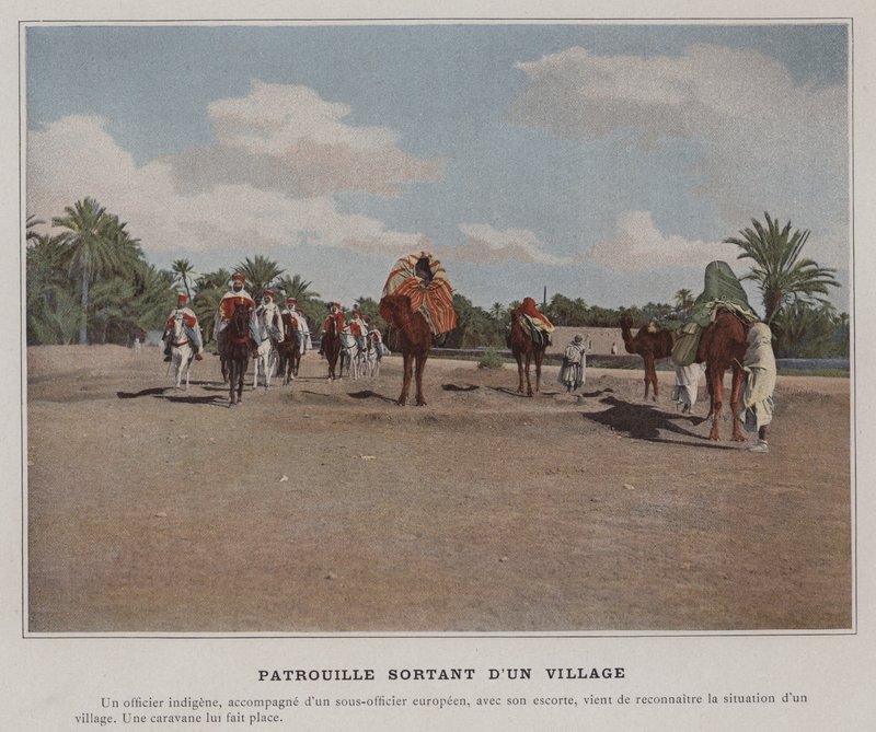 Patrulla saliendo de un pueblo de (after) French Photographer