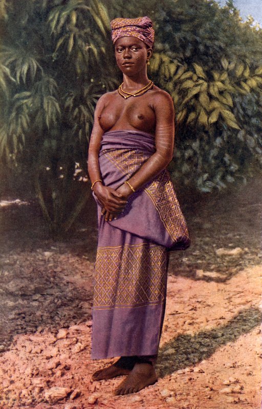 Una belleza de Accra en todo su orgullo juvenil de English Photographer