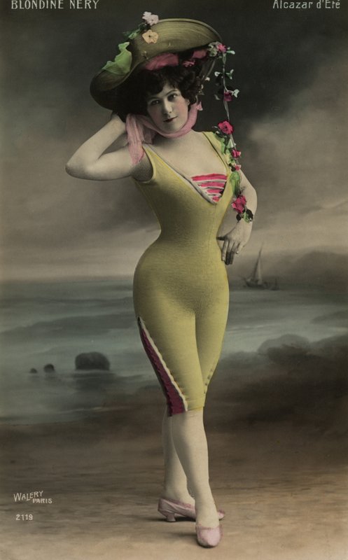 Chica con sombrero de ala ancha de French Photographer