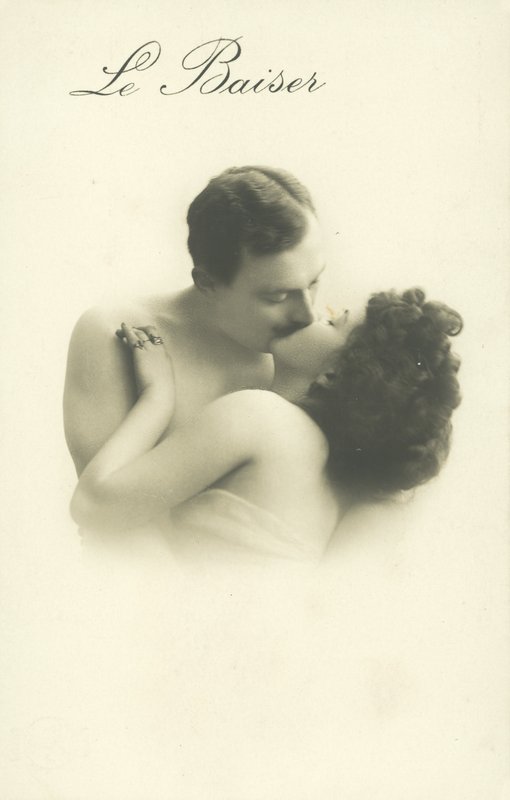 Pareja besándose de French Photographer