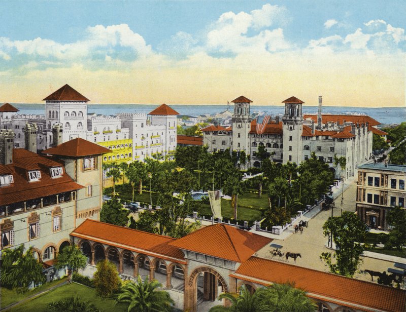 Vista aérea de los Hoteles Alcazar y Cordova desde el Ponce de León, St Augustine, Florida de American Photographer (after)