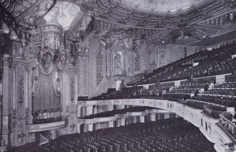 Chicago: Interior, Teatro Oriental de American Photographer (after)