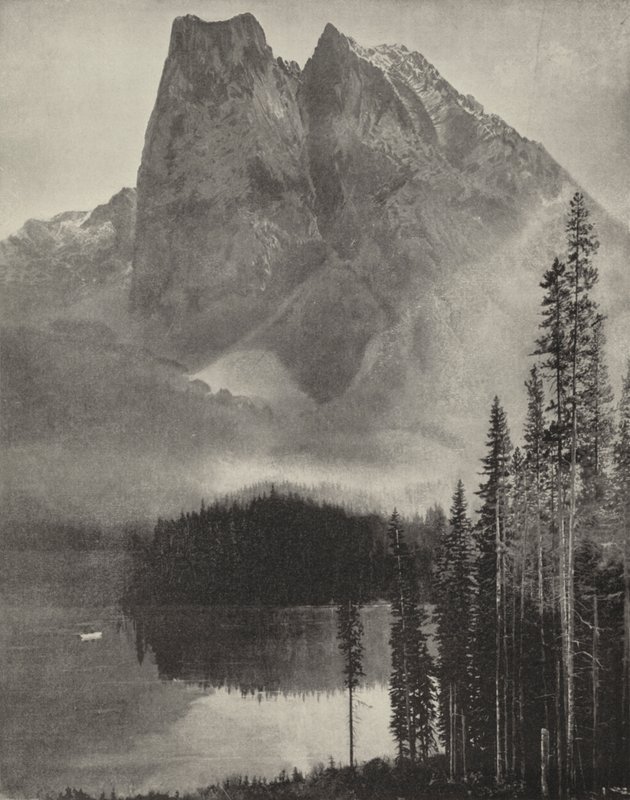 Lago Esmeralda en las Montañas Selkirk de American Photographer (after)