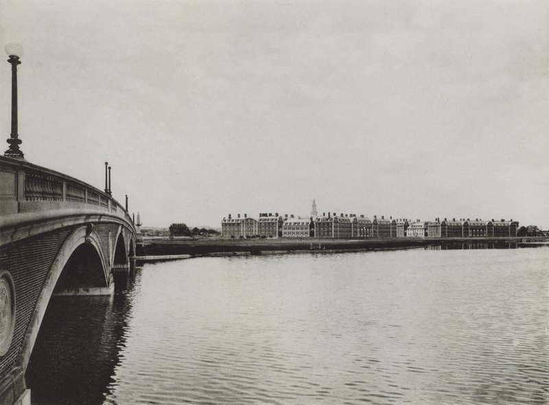 Universidad de Harvard: Puente John W Weeks y Escuela de Negocios de Posgrado de American Photographer (after)