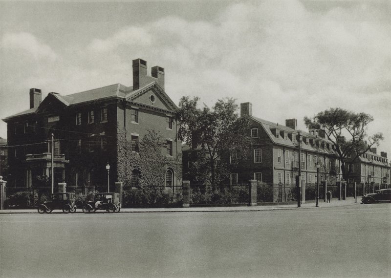 Universidad de Harvard: Phillips Brooks House; Mower Hall, Dormitorio; Lionel Hall, Dormitorio de American Photographer (after)