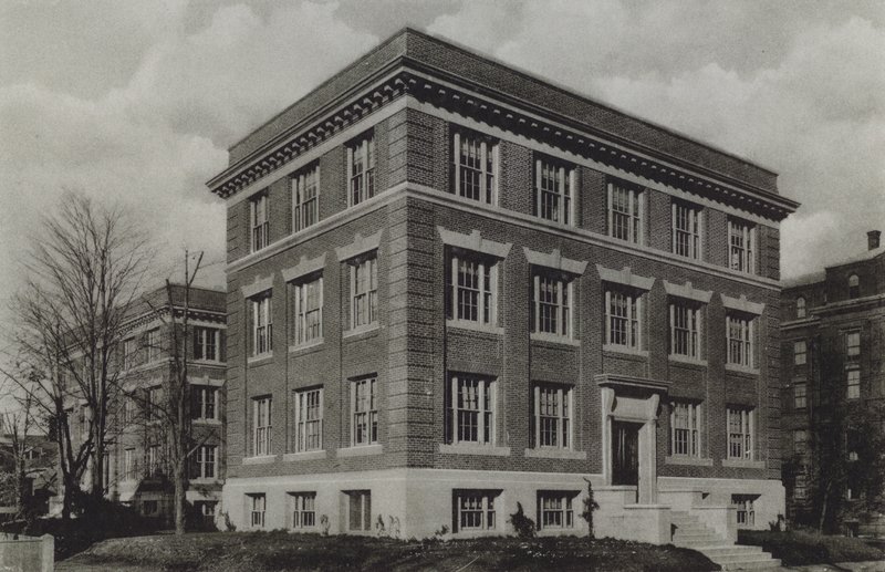 Universidad de Harvard: Laboratorio Conmemorativo Wolcott Gibbs, Laboratorio Químico T Jefferson Coolidge de American Photographer (after)
