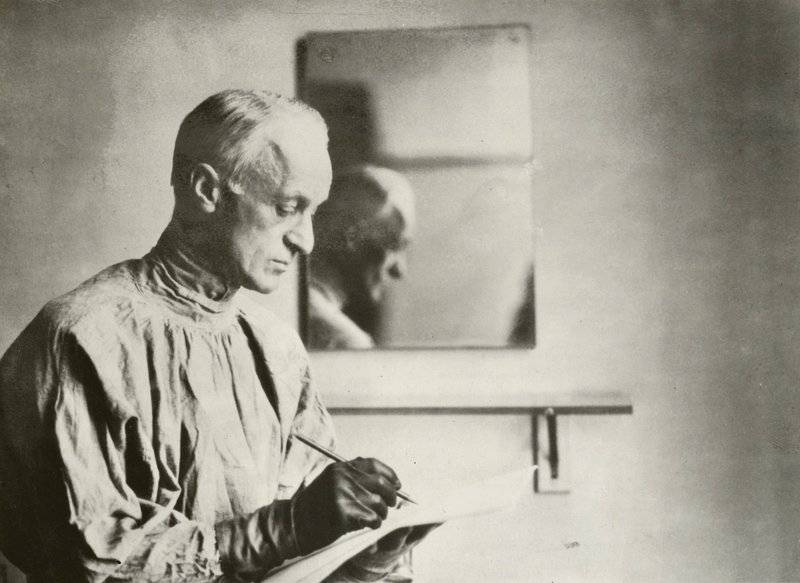 Harvey Cushing, neurocirujano, retrato de American Photographer (after)