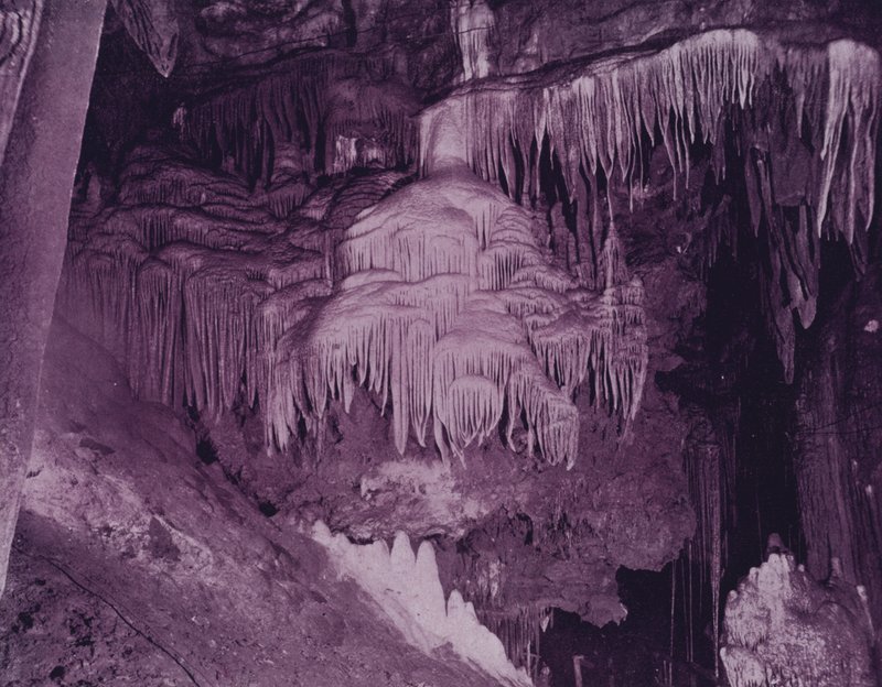 Velo de Titania, Cavernas de Luray, Virginia de American Photographer (after)