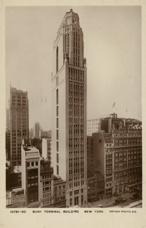 Bush Terminal Building, Nueva York, EE.UU. (fotografía en blanco y negro) de American Photographer